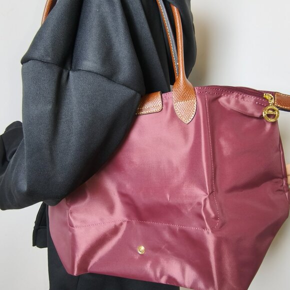 Longchamp Women’s Le Pliage Medium Top Handle Nylon Tote Plum - Picture 5 of 8